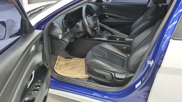 Hyundai Elantra (Avante)