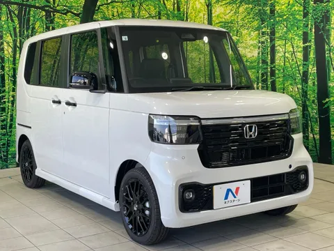 Honda N-BOX Custom