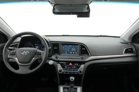 Hyundai Elantra (Avante)