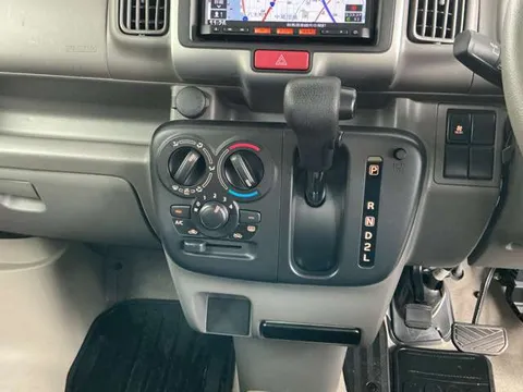 Nissan Clipper