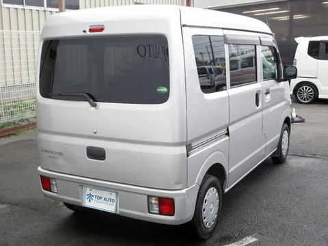 Mitsubishi Minicab Van