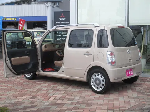Daihatsu Mira Cocoa