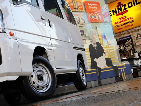 Subaru Sambar Van