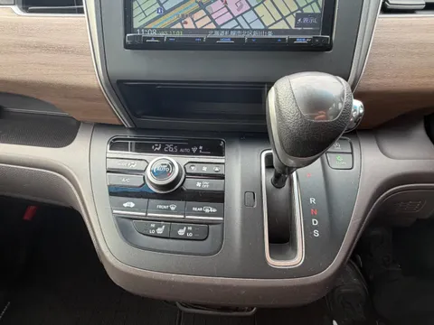 Honda Freed Plus
