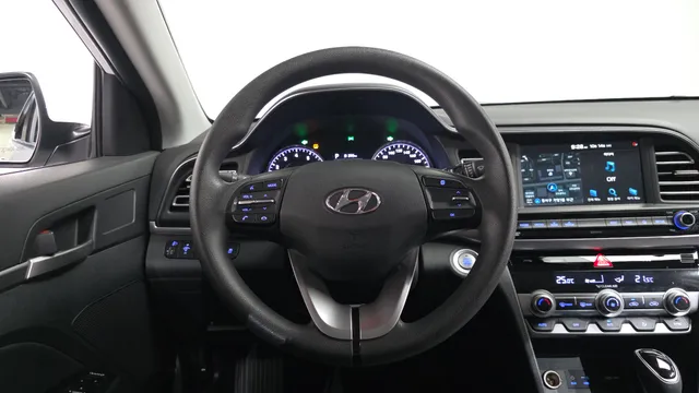 Hyundai Elantra (Avante)