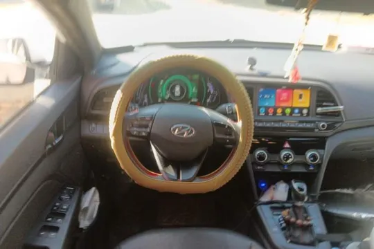 Hyundai Elantra (6th Generation / Lingdong)