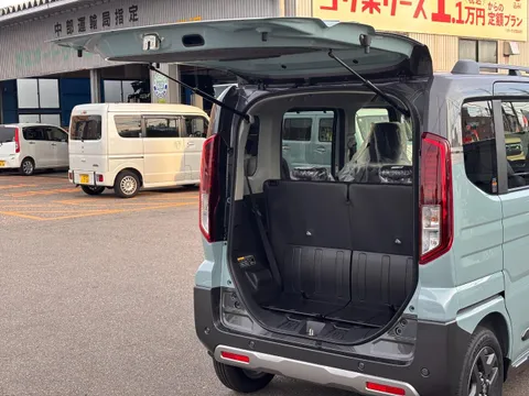 Suzuki Spacia