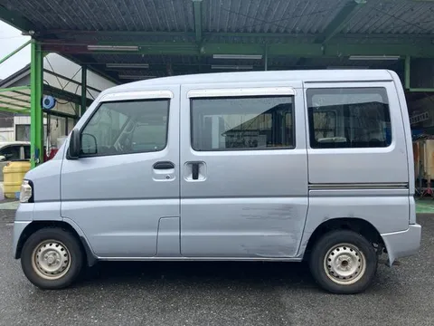 Mitsubishi Minicab Van