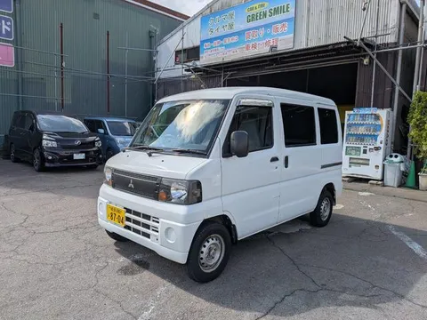 Mitsubishi Minicab Van