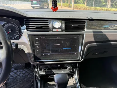 Volkswagen Phideon