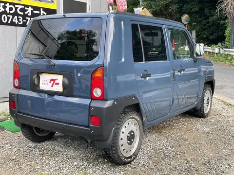 Daihatsu Naked