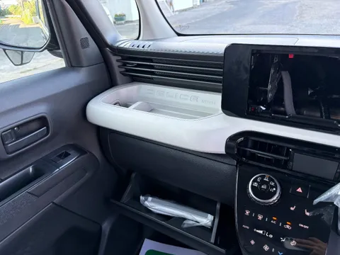 Mitsubishi Delica Mini