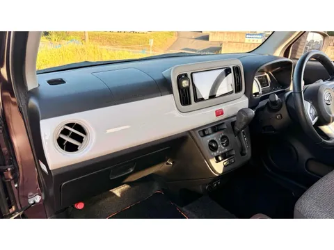 Daihatsu Mira Tocot