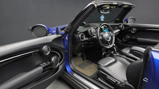 MINI Cooper Convertible