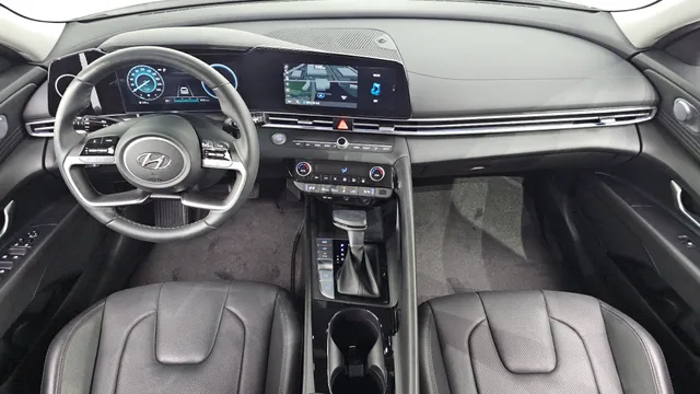 Hyundai Elantra (Avante)