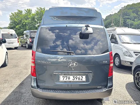 Hyundai Grand Starex