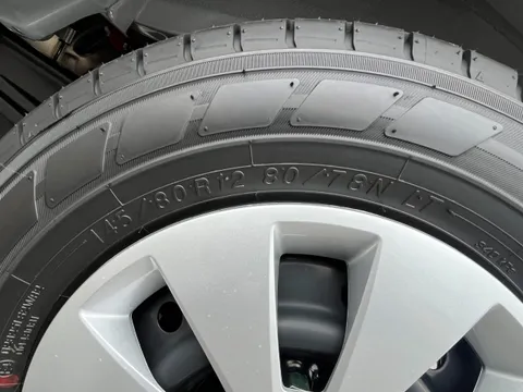 Nissan Clipper Van