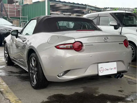 Mazda MX-5 (Roadster)