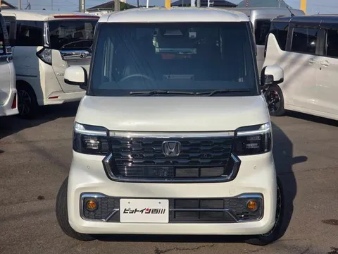 Honda N-BOX Custom