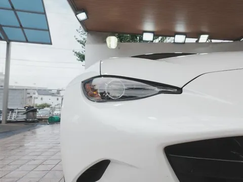 Mazda MX-5 (Roadster)