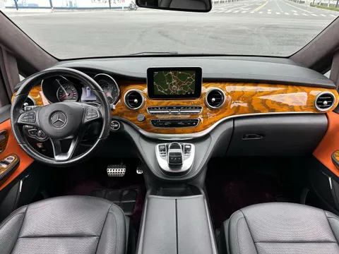 Mercedes-Benz V-Class