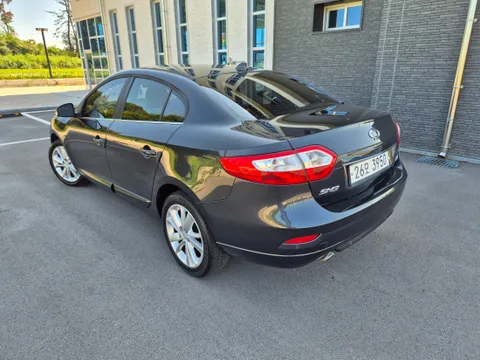 Renault SM3