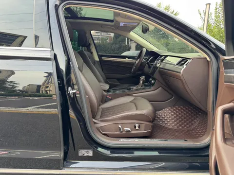 Volkswagen Phideon