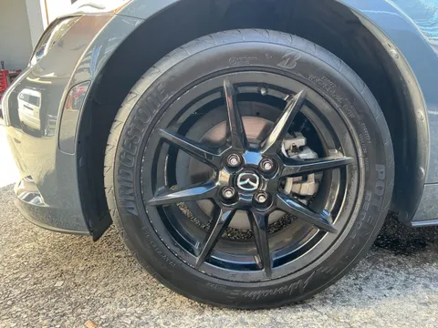Mazda MX-5 (Roadster)