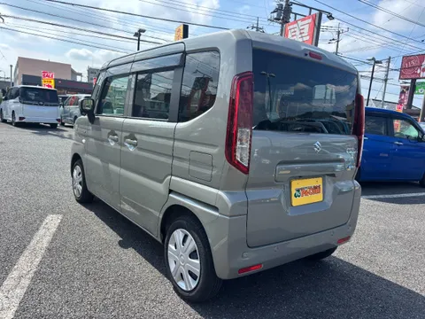 Suzuki Spacia