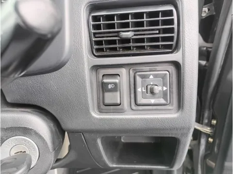 Mitsubishi Pajero JR