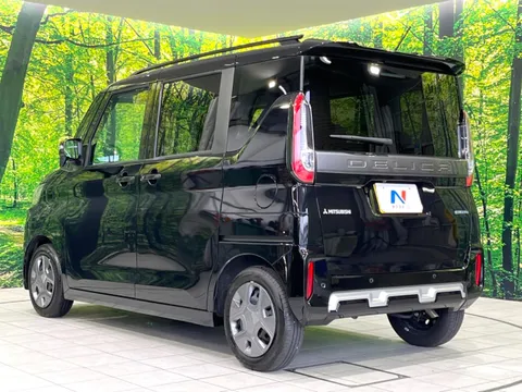 Mitsubishi Delica Mini
