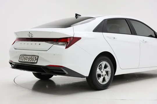 Hyundai Elantra (Avante)