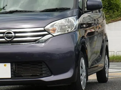 Nissan Dayz Roox