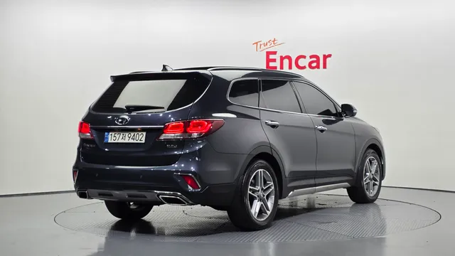 Hyundai Grand Santa Fe (Maxcruz)