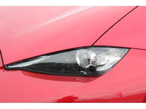 Mazda MX-5 (Roadster)