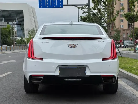 Cadillac XTS
