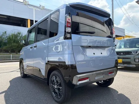 Mitsubishi Delica Mini