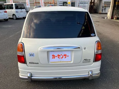 Daihatsu Mira Gino