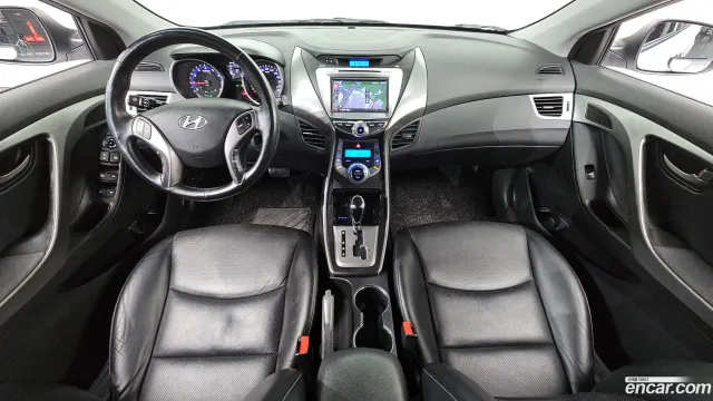 Hyundai Elantra (Avante)