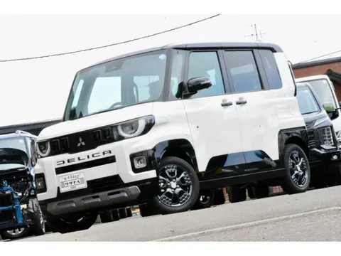 Mitsubishi Delica Mini