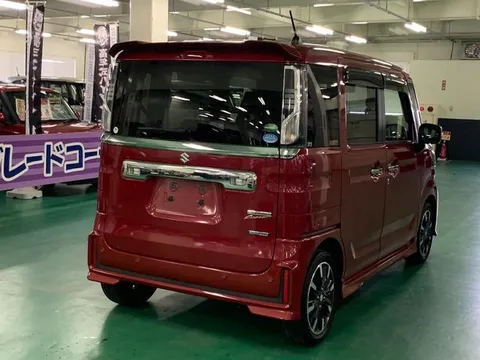 Suzuki Spacia Custom