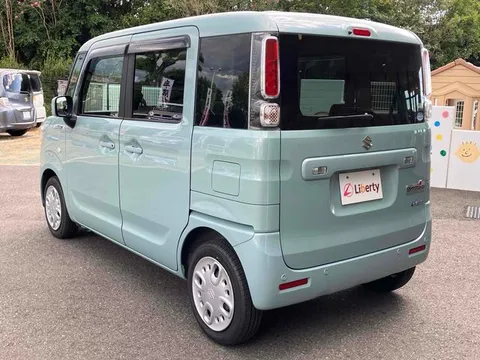 Suzuki Spacia