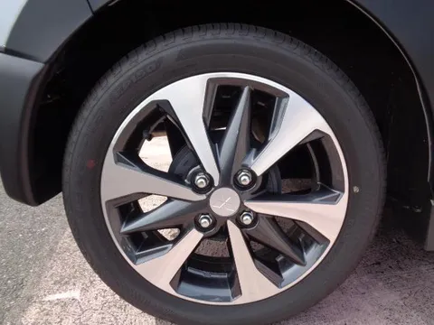 Mitsubishi eK X