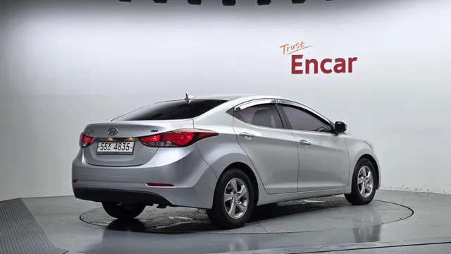 Hyundai Elantra (Avante)