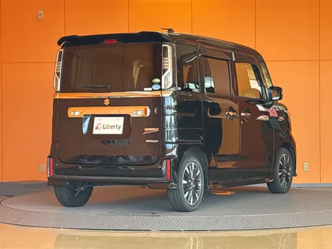 Suzuki Spacia Custom