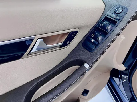 Mercedes-Benz R-Class