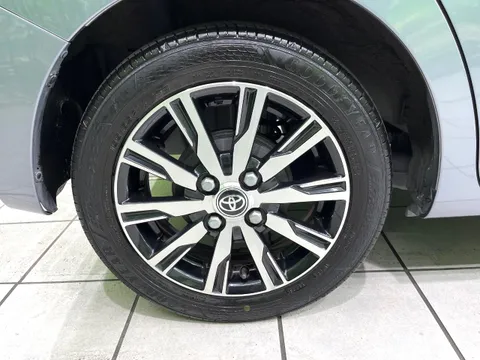 Toyota Pixis Mega