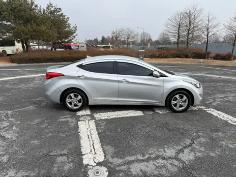 Hyundai Elantra (Avante)