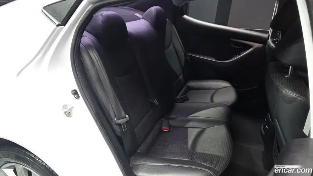 Hyundai Elantra (Avante)