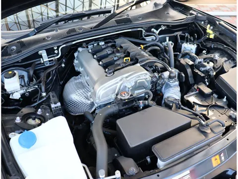 Mazda MX-5 (Roadster)